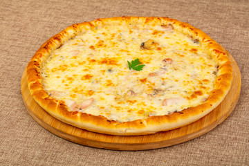 Pizza with seafood