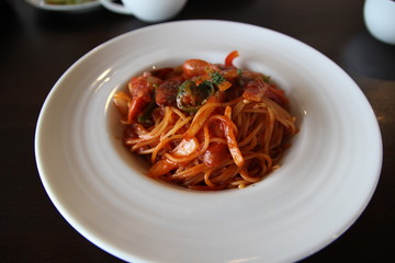 パスタ, 食べ物, スパゲッティ, 食事, 皿, ダイナー, ソース, 料理, イタリア人, トマト, 料理, 貝, ヌードル, サラダ, エビ, ヌードル, ランチ, 白, 美食家, 健康な, おいしい, チーズ, バジル, タイ人, 野菜