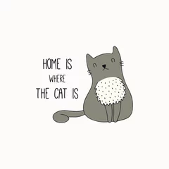 Sierkussen Hand getekende vectorillustratie van een schattige grappige kat met pluizig, borst, met citaat Thuis is waar de kat is. Geïsoleerde objecten op een witte achtergrond. Lijntekening. Ontwerpconcept voor poster, t-shirt print © Maria Skrigan