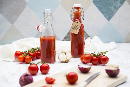 Homemade tomato ketchup