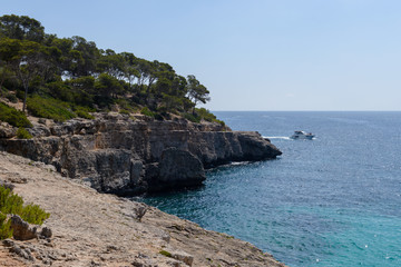 Fototapeta na wymiar view of the beautiful sea bay from the rocky shore