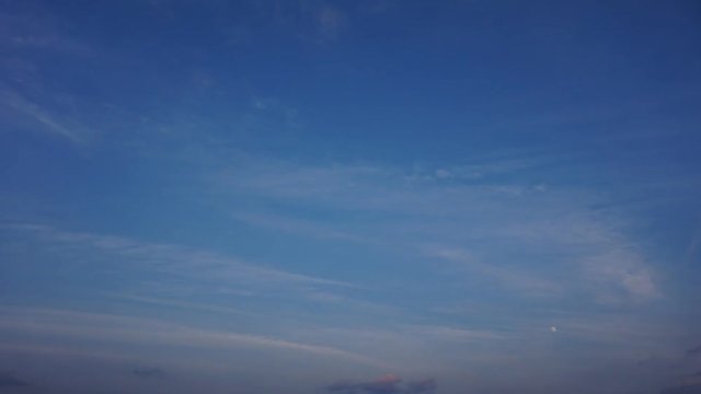 夕暮れ　雲の動き　タイムラプス　4K UHD
