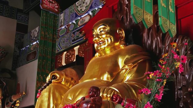 Sitting golden Buddha statue 