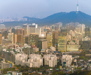 Fototapeta premium Nocny widok na panoramę miasta Seul Downtown