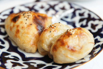 Oven-fried samosa, Uzbek food
