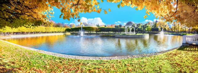 Foto op Canvas Park Kadriorg with beautiful pond at golden autumn. Tallinn, Estonia © Valery Bareta