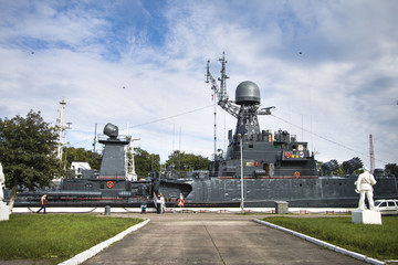 Fototapeta na wymiar russian warship