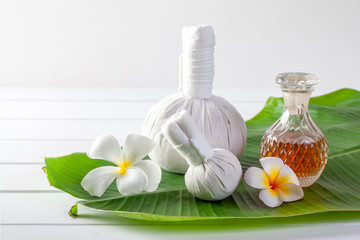 Obraz na płótnie Canvas Soft and select focus Spa massage compress balls, herbal ball and treatments spa ; Spa Thailand.