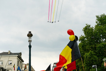Avion de chasse durant la Fête Nationale Belge le 21 juillet