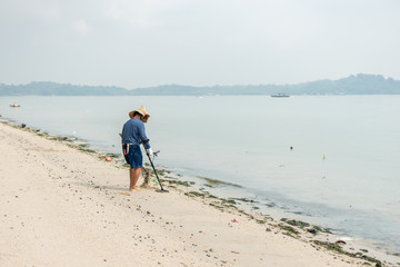 Treasure hunting on the Beach.