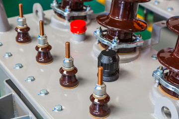 Components on transformer tank cover