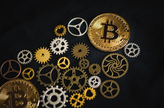 clockwork and bitcoin coin © borispain69