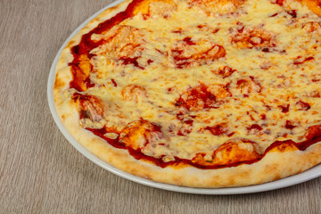 Pizza Margarita with cheese