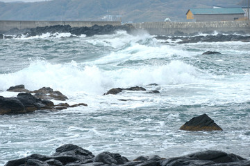 黄金岬の波濤