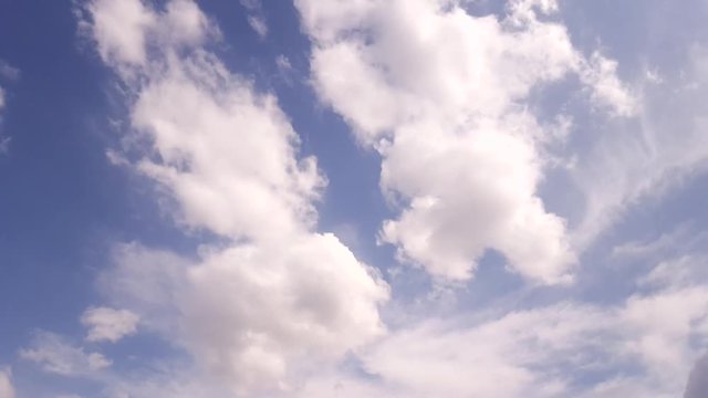 Wolken lucht cirrus windveren of vederwolken