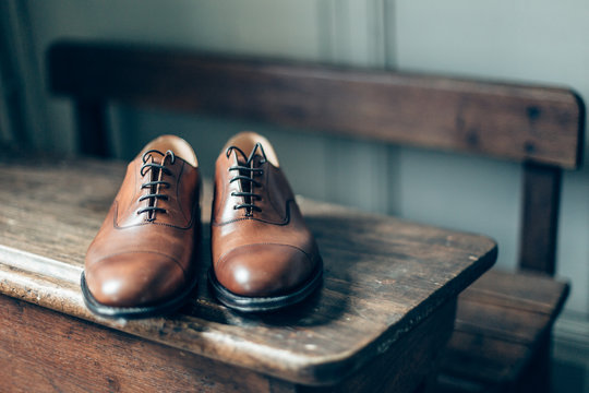 Les chaussures du mari&eacute;