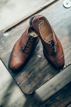 Les chaussures du mari&eacute;