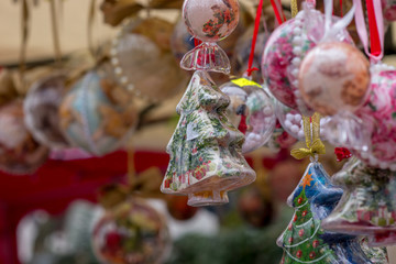 Fototapeta na wymiar Christmas glass balls at the fair.