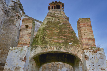Ruinas de la cartuja junto a la Ermita de La Virgen del Ara
