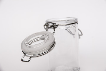 Glas mit Schnappverschluss