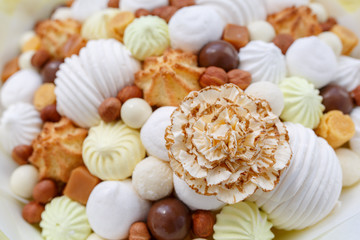 Various appetizing sweets that are very harmful to human