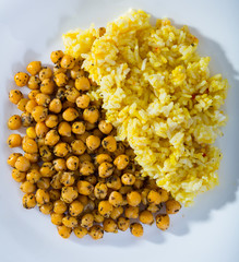 Spicy chickpeas with boiled rice