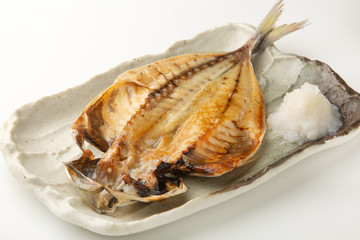 鯵の干物の焼き魚