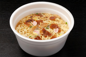 カップラーメン