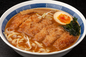とんかつ ラーメン