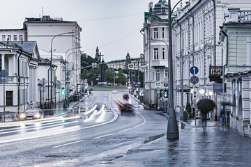 Fototapeta premium Wet street by the Kremlin at evening time.