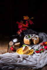 Apples covered with a crunchy crust - this is the American Apple Pie.