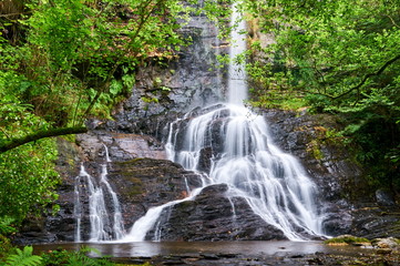 Fototapeta na wymiar San Estevo do Ermo waterfall