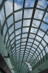 Fototapeta premium Impressionen von Rolltreppen und einem Glasdach