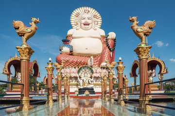 Buddha Statue Koh Samui, Froschperspektive