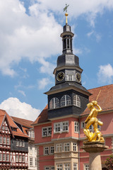 Fototapeta premium Rathaus und Ratsapotheke in Eisenach, Thüringen