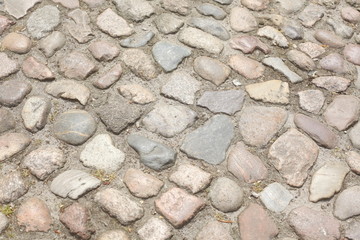 rötliches und graues Kopfsteinpflaster