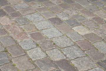 rötliches und graues Kopfsteinpflaster