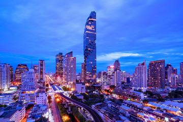 Aerial view of city scape in bangkok Thailand at night - obrazy, fototapety, plakaty