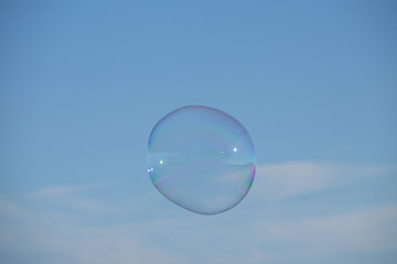 Seifenblase am Himmel