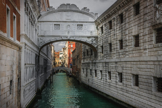 seufzen-bilder-durchsuchen-376-archivfotos-vektorgrafiken-und-videos