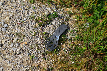 Schuhsole auf Wanderweg