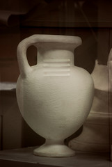 Fototapeta na wymiar amphora