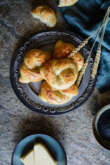 Cheesy knots with black cumin