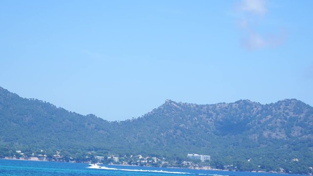 

Panorama Cala Bona Insel Mallorca bei Sonnenschein in 4K