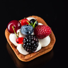 tarts with fruits