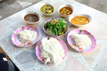 Thai rice vermicelli served with curry