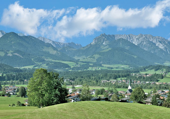 Fototapeta na wymiar Urlaubsort Kössen in Tirol,Österreich