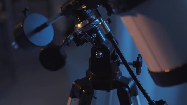 Professional astronomical telescope for stargazing close up