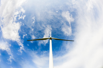 Turbina wiatrowa © andsko