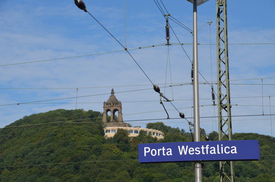 Kaiser-Wilhelm-Denkmal bei Porta Westfalica im Weserbergland